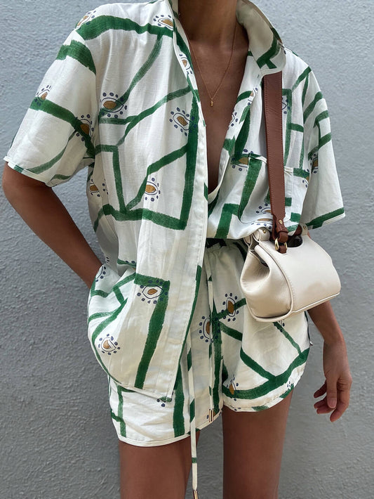 Unique Delicate Printed Loose Button Up Top Shorts Set