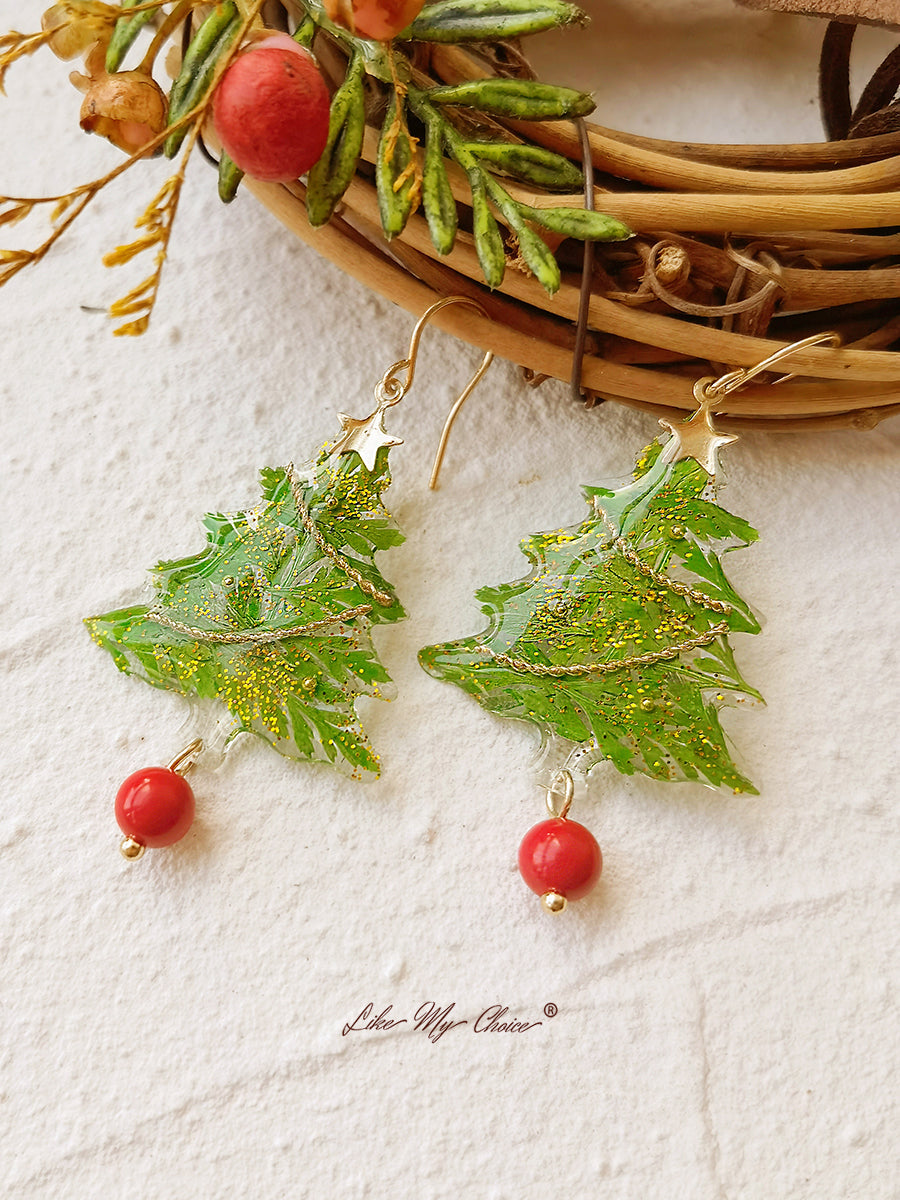 Pressed Flower Earring - Christmas Tree Resin