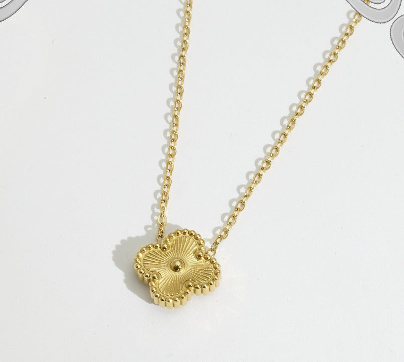 FREE Alhambra Lucky Necklace